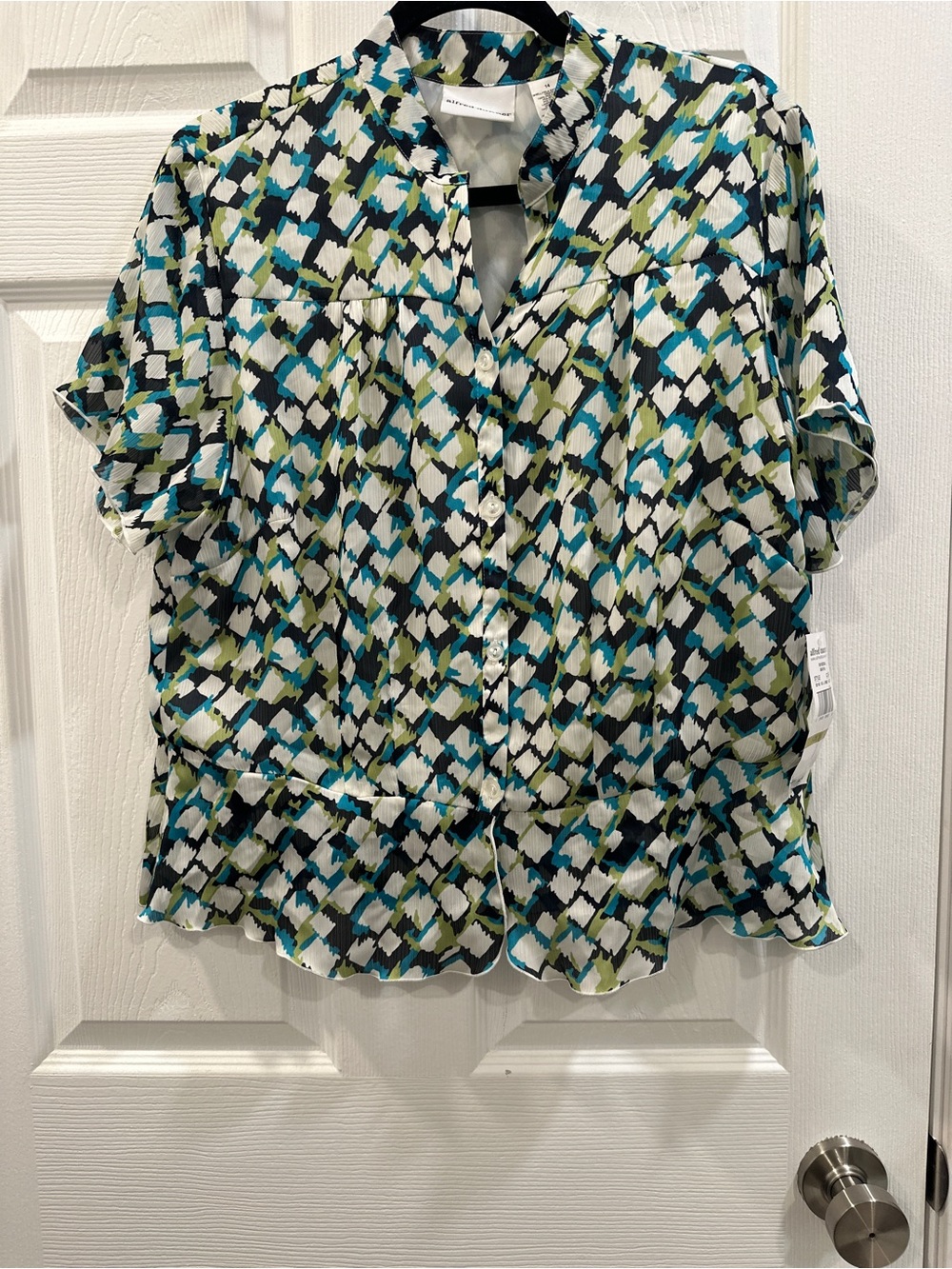 Alfred Dunner button down abstract blouse size 14 NWT